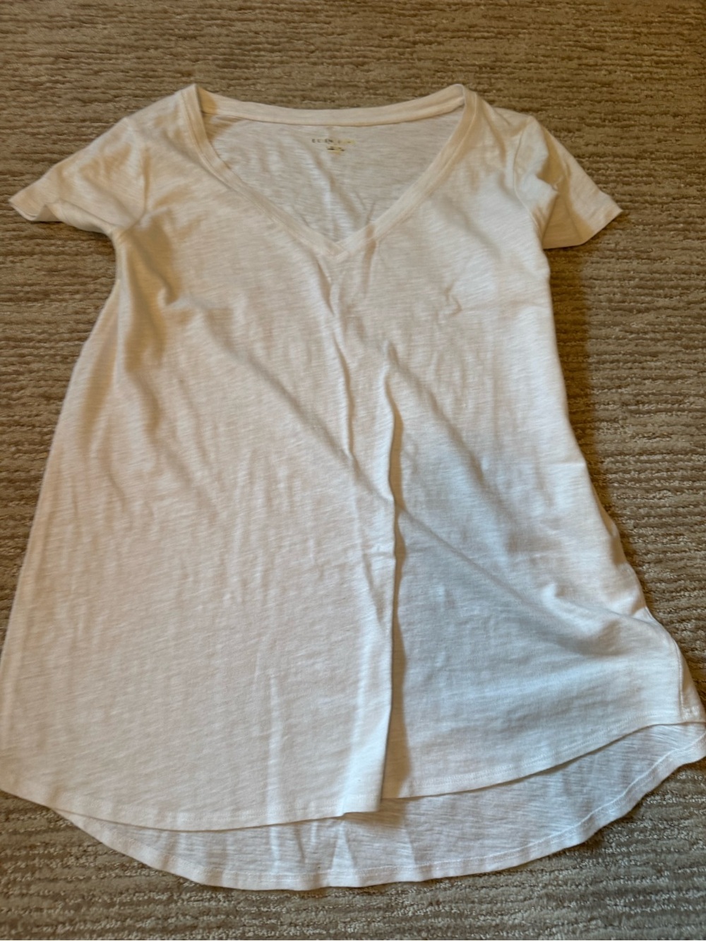 Eileen Fisher White V-Neck Short Sleeve Tee